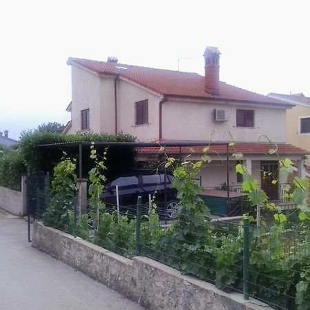 Studio Apartman Edy 3 Pula Luaran gambar